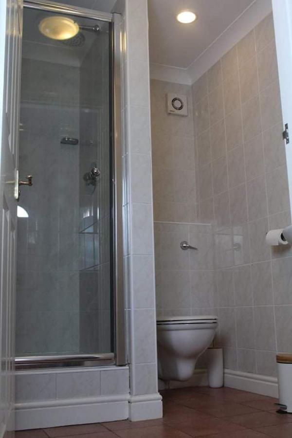 The Sportsman Chalets Sholden Екстер'єр фото